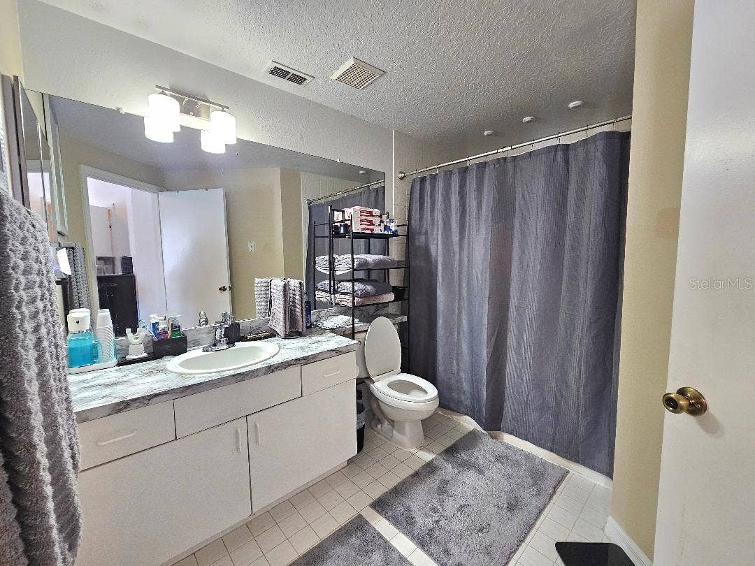 5572 METROWEST BOULEVARD, #312, Orlando, FL 32811 5572 MetroWest Blvd, #312-2 beds 2 baths-Master bathroom