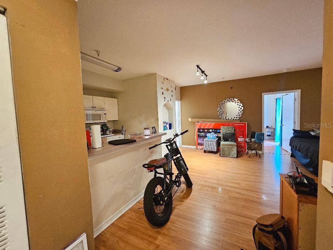 5572 METROWEST BOULEVARD, #312, Orlando, FL 32811 5506 MetroWest Blvd,#206, #206-1 bed 1 bath