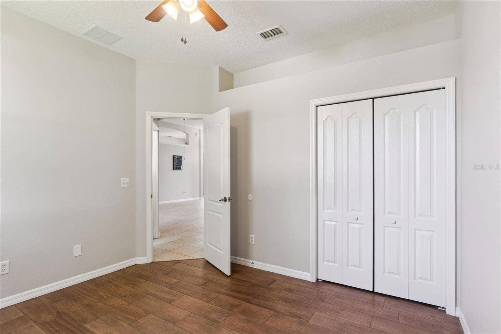 2600 HOLLOW LANE, Leesburg, FL 34748 2600 HOLLOW LANE, Leesburg, FL 34748