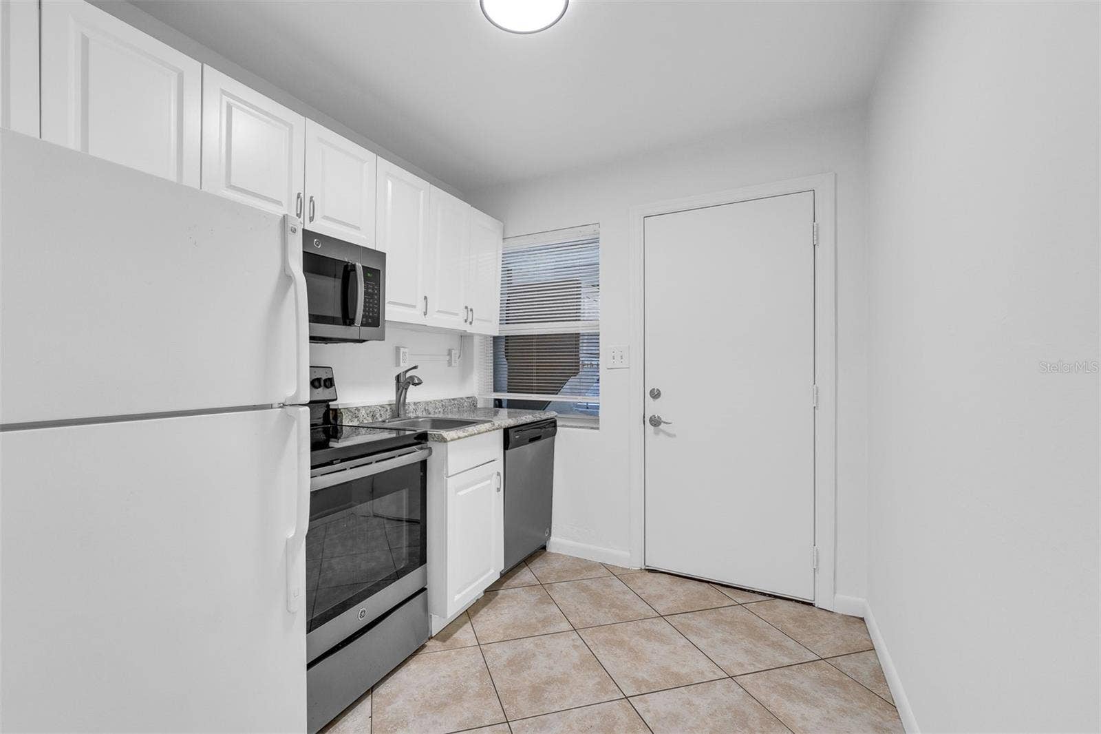 1104 E HARWOOD STREET, Orlando, FL 32803 1104 E HARWOOD STREET, Orlando, FL 32803