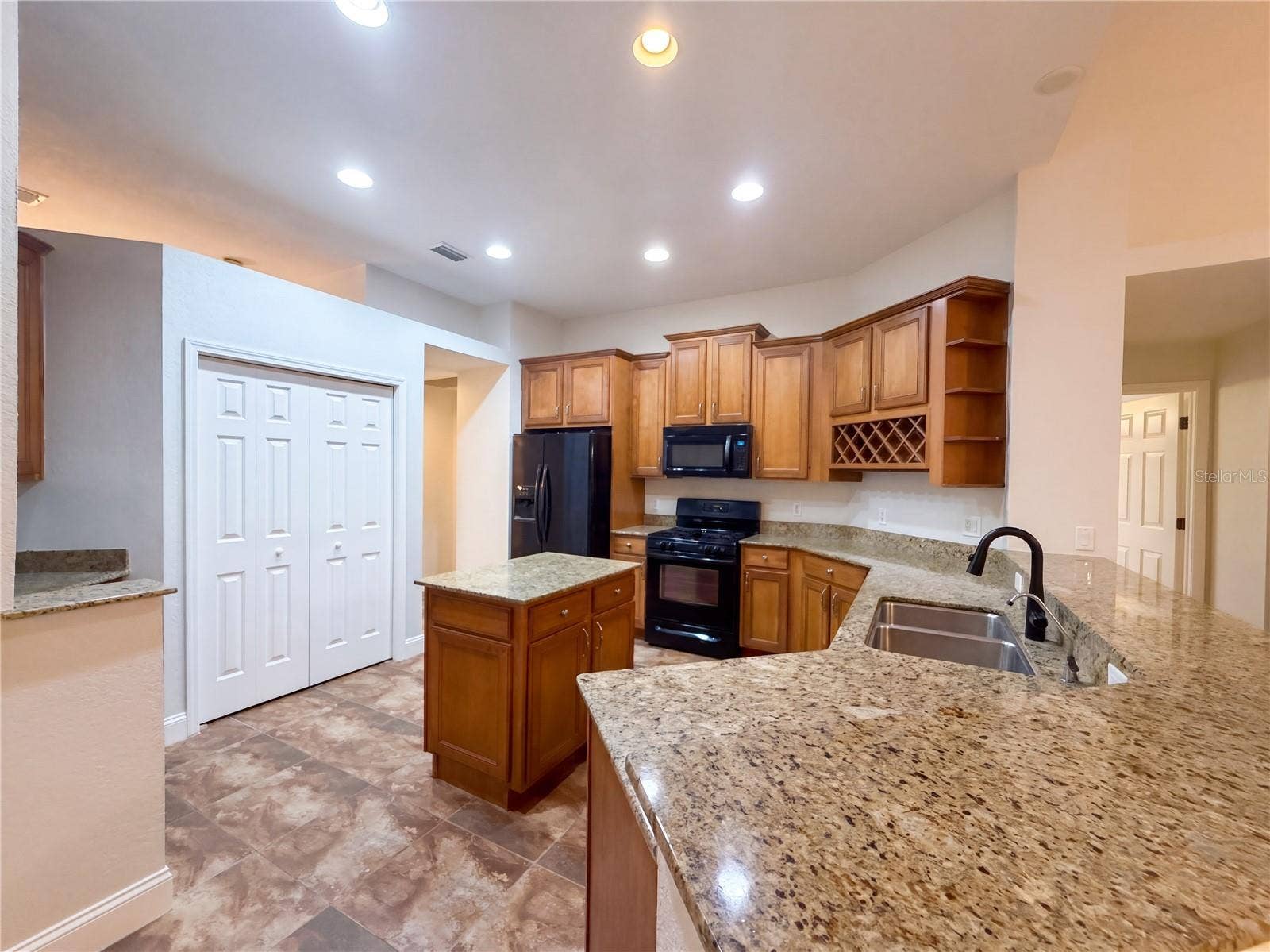 14275 CREEK RUN DRIVE, Riverview, FL 33579 14275 CREEK RUN DRIVE, Riverview, FL 33579
