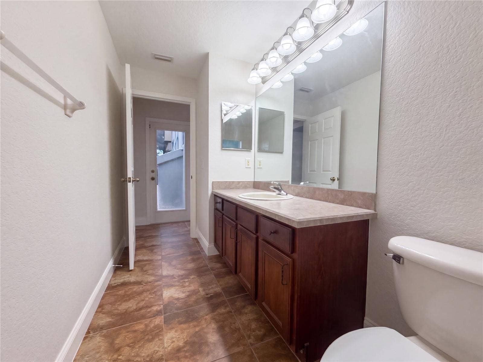 14275 CREEK RUN DRIVE, Riverview, FL 33579 14275 CREEK RUN DRIVE, Riverview, FL 33579