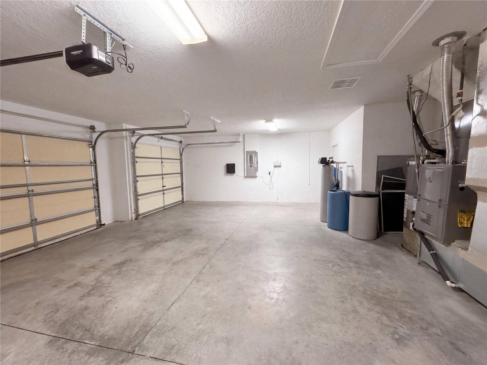 14275 CREEK RUN DRIVE, Riverview, FL 33579 14275 CREEK RUN DRIVE, Riverview, FL 33579
