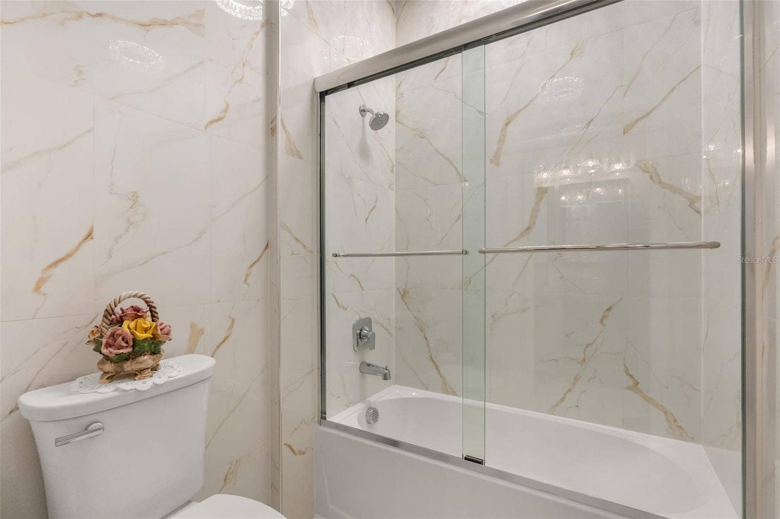 10750 PETRILLO WAY, Winter Garden, FL 34787 Jack-n-Jill Bathroom