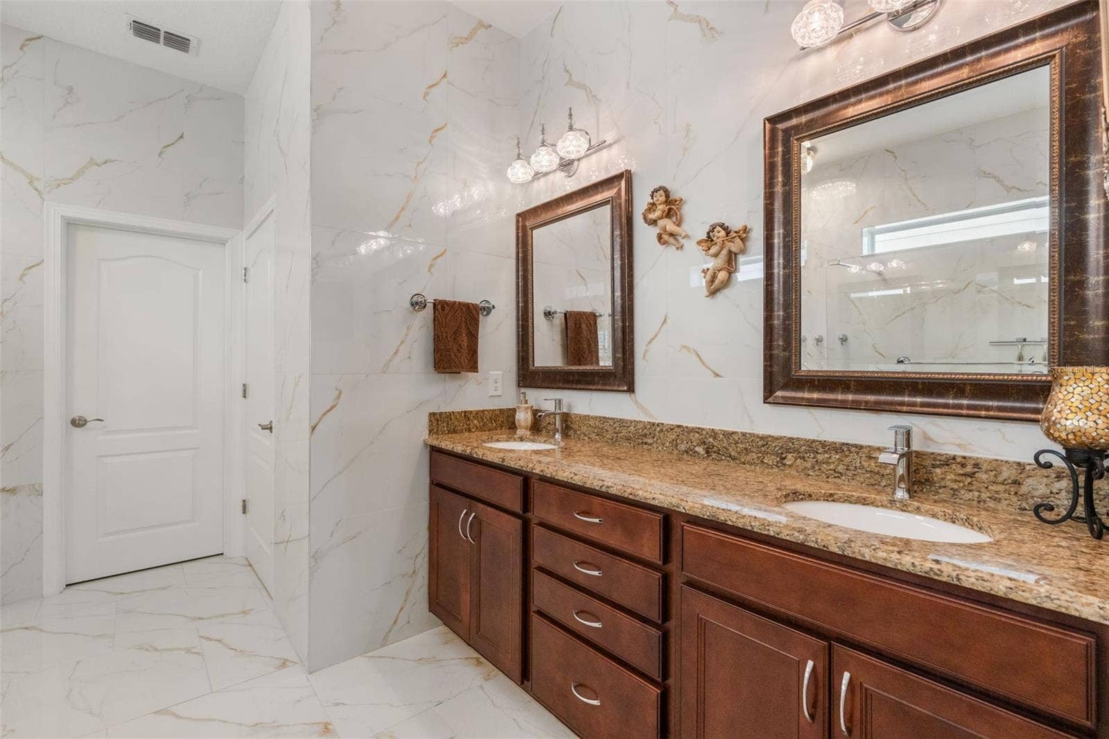 10750 PETRILLO WAY, Winter Garden, FL 34787 En-Suite Primary Bathroom