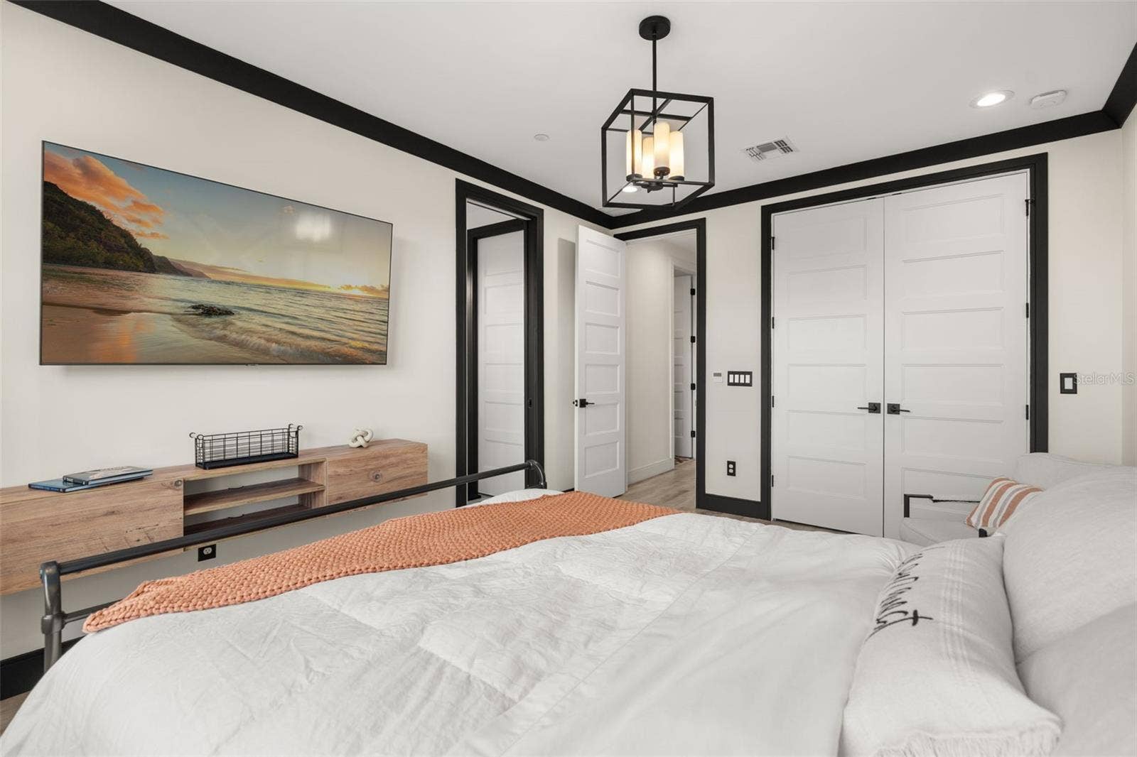72 N PARK AVENUE, #8, Winter Garden, FL 34787 72 N PARK AVENUE, #8, Winter Garden, FL 34787