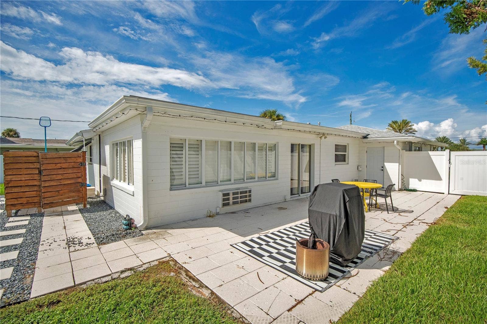 2565 S PENINSULA DRIVE, Daytona Beach, FL 32118