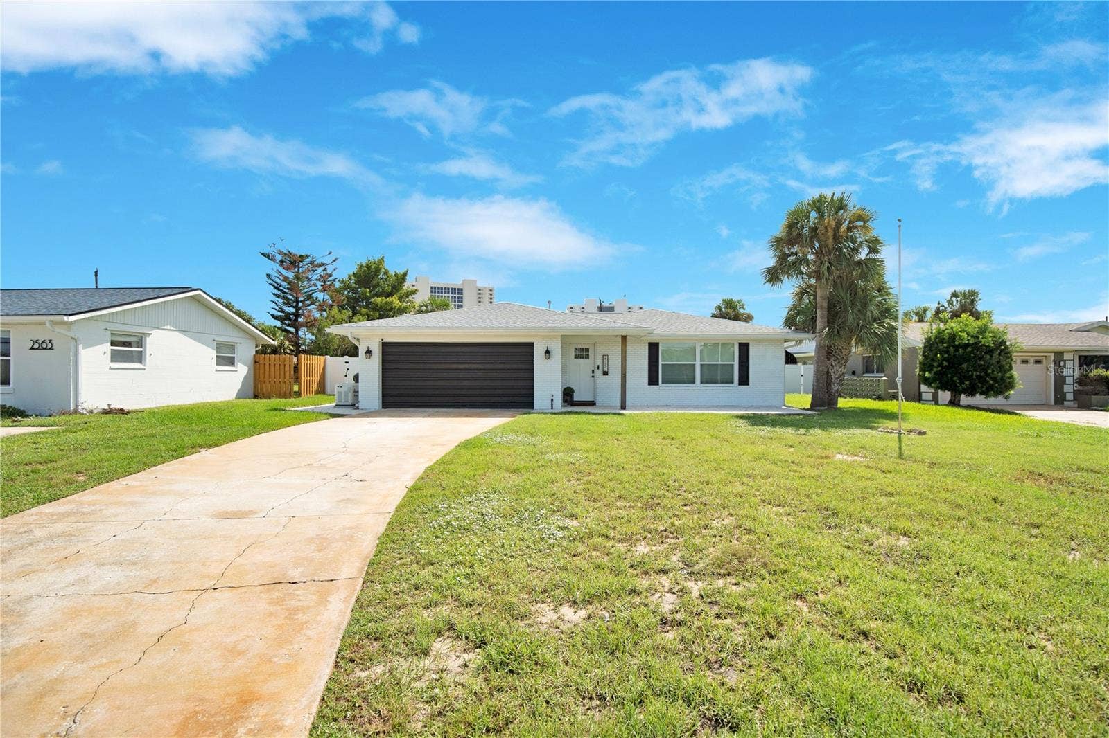 2565 S PENINSULA DRIVE, Daytona Beach, FL 32118