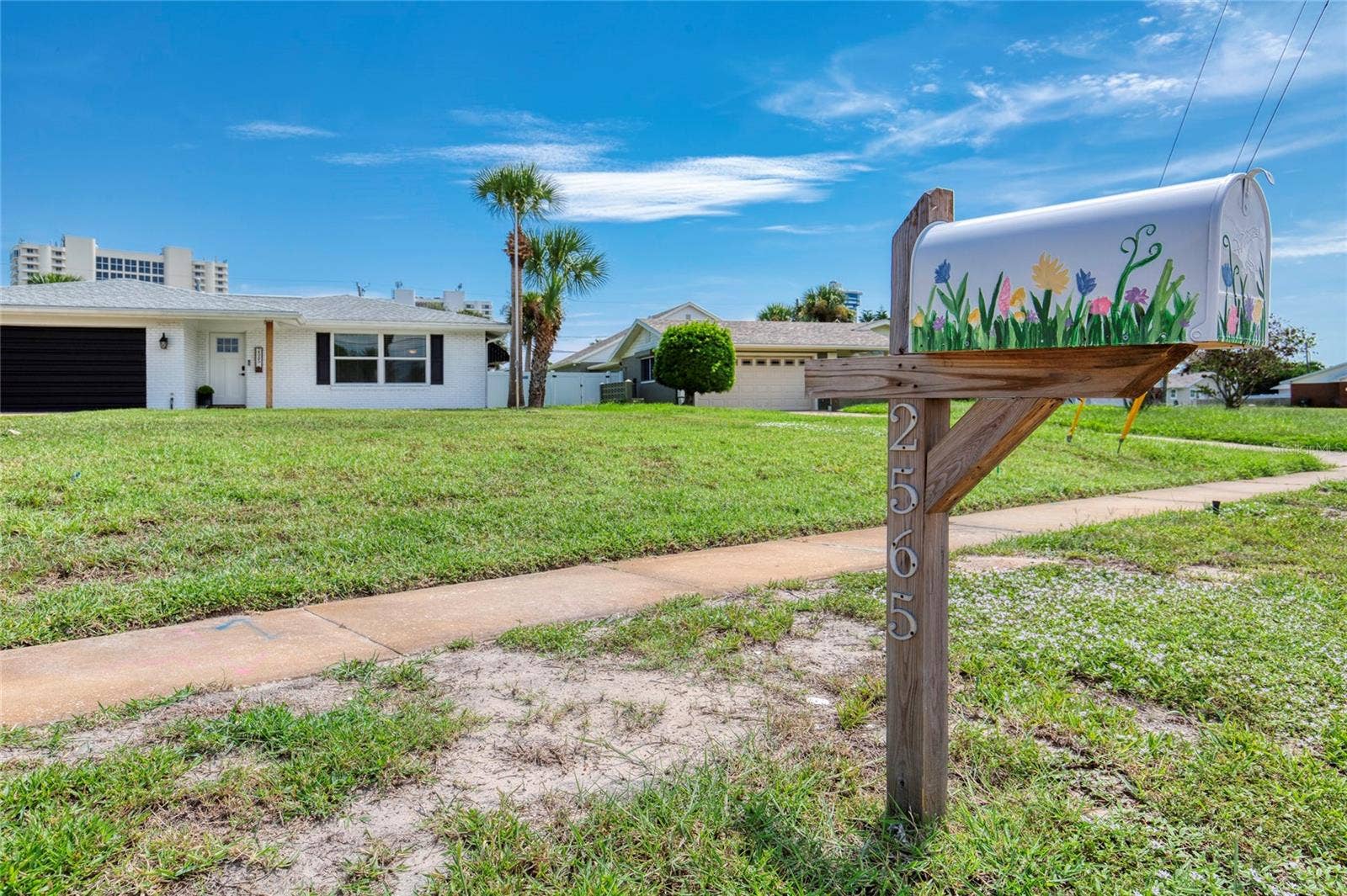 2565 S PENINSULA DRIVE, Daytona Beach, FL 32118
