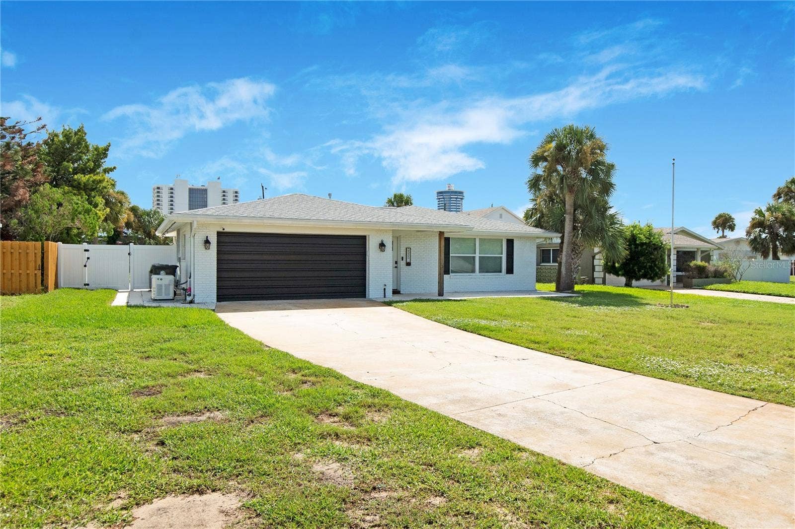 2565 S PENINSULA DRIVE, Daytona Beach, FL 32118