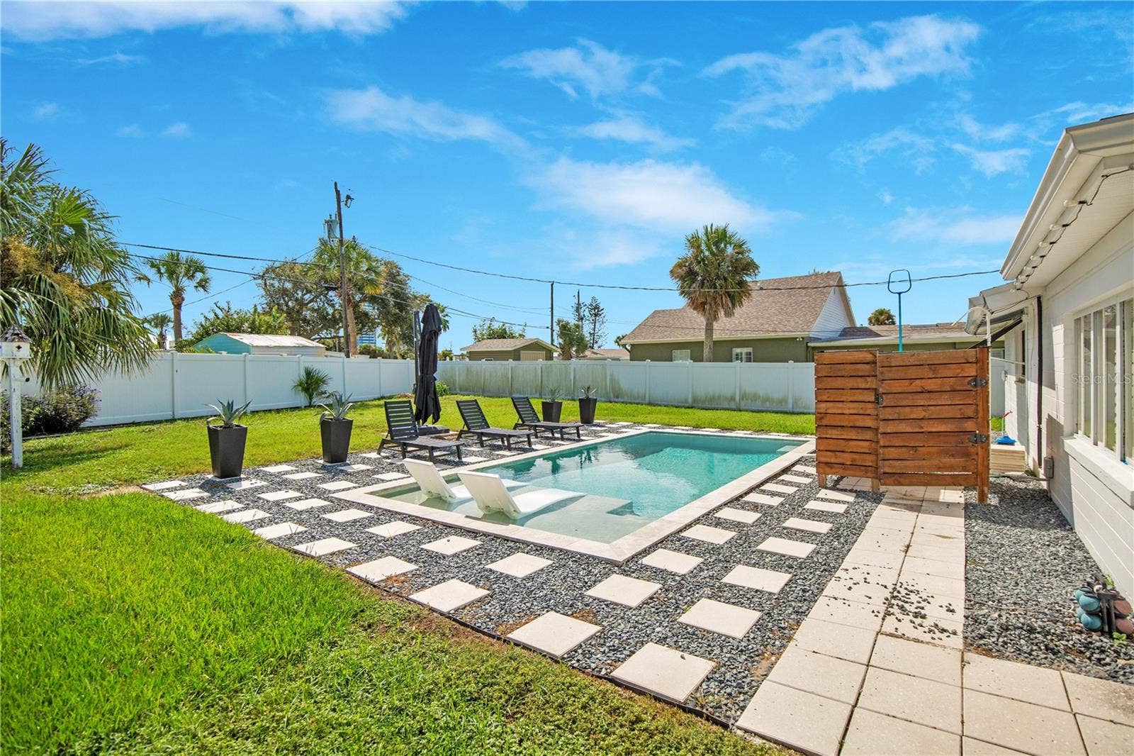 2565 S PENINSULA DRIVE, Daytona Beach, FL 32118