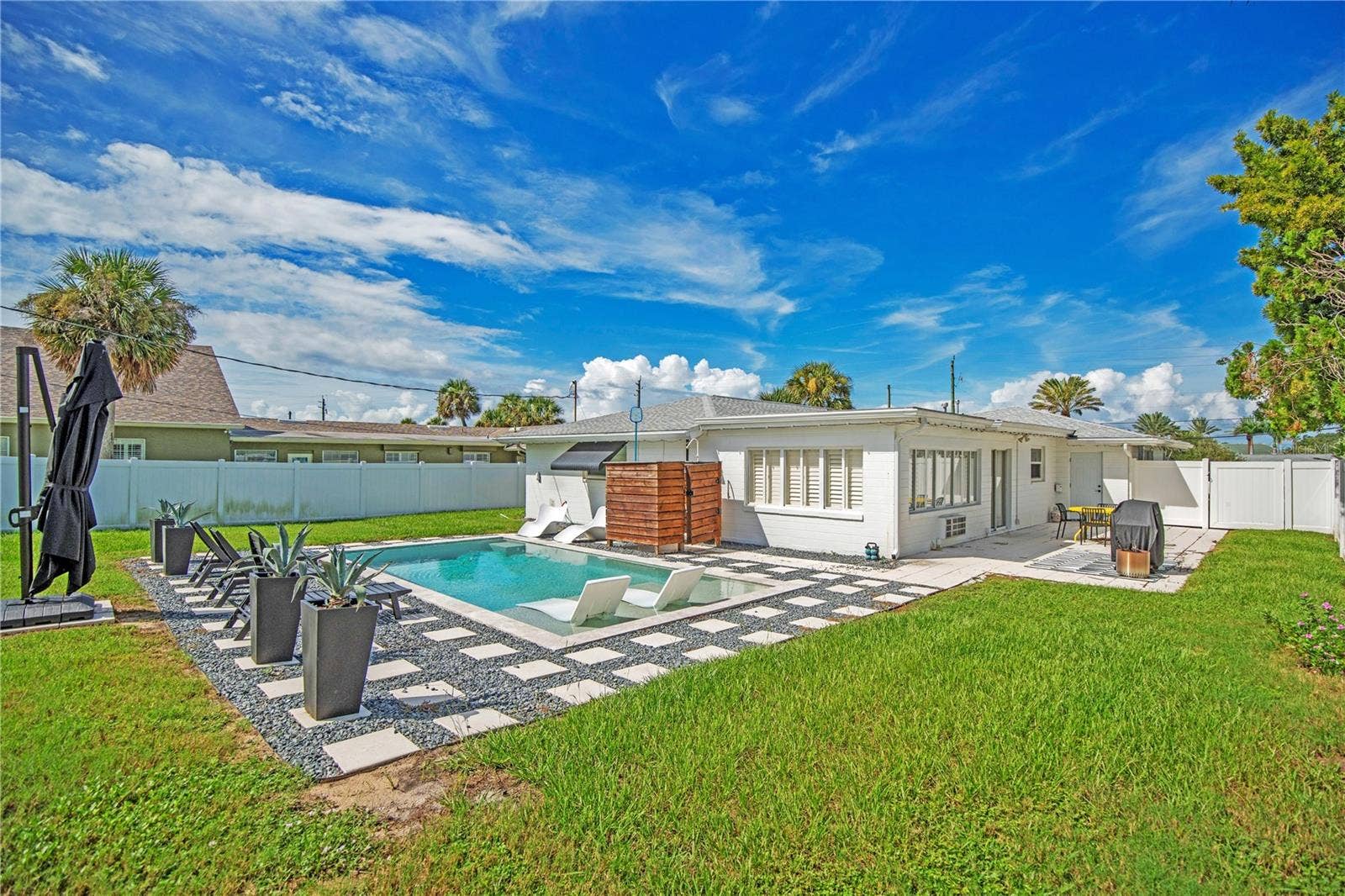 2565 S PENINSULA DRIVE, Daytona Beach, FL 32118