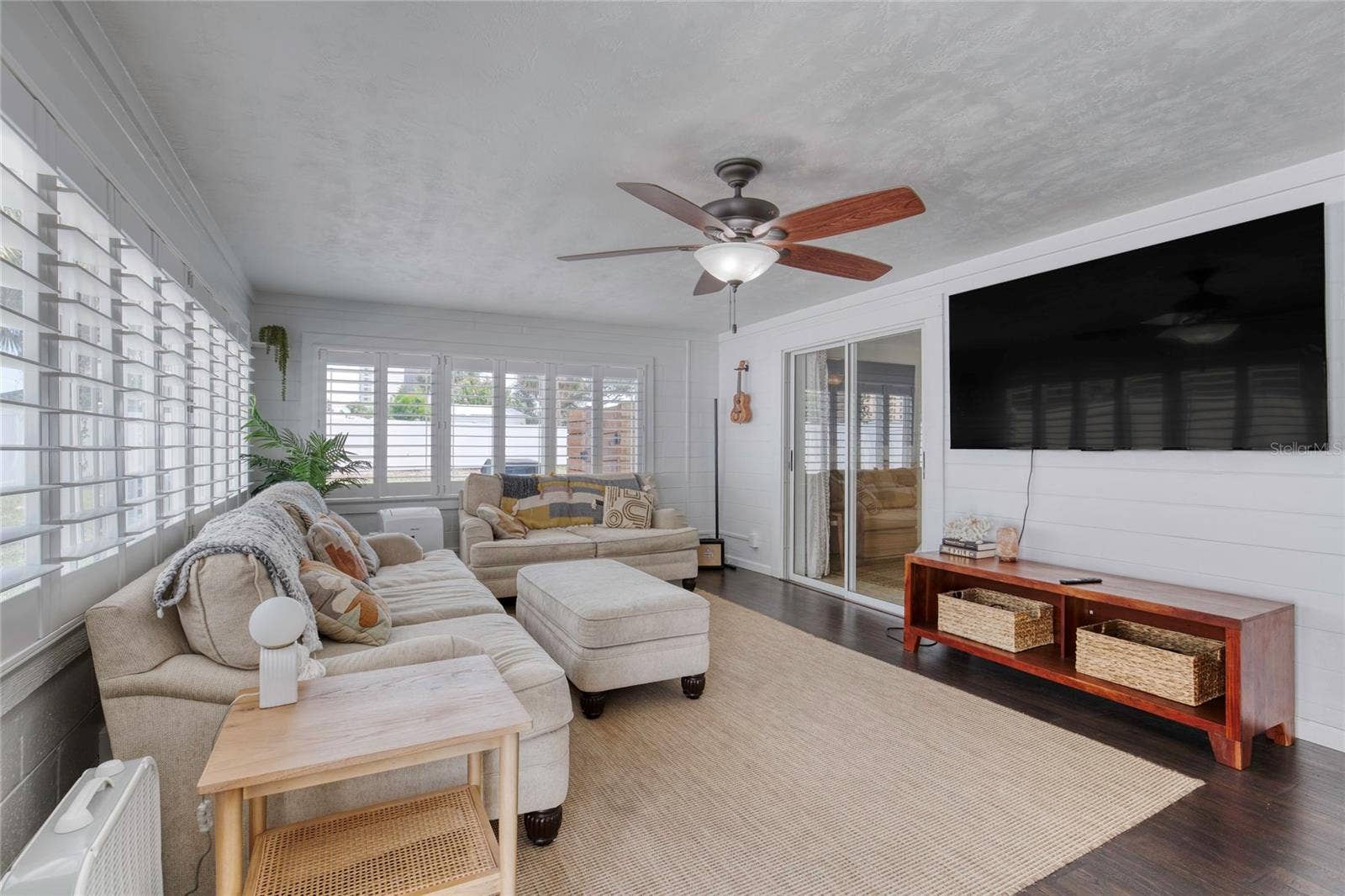 2565 S PENINSULA DRIVE, Daytona Beach, FL 32118