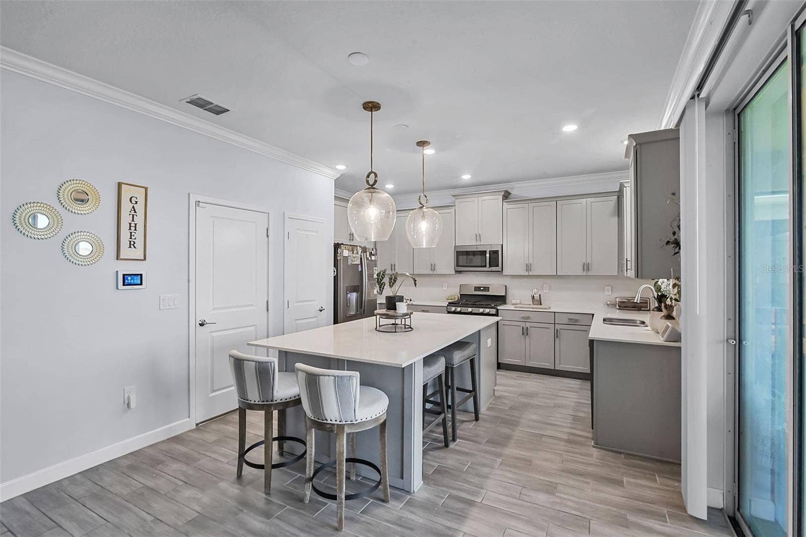 1123 DORA PARC LANE, Mount Dora, FL 32757