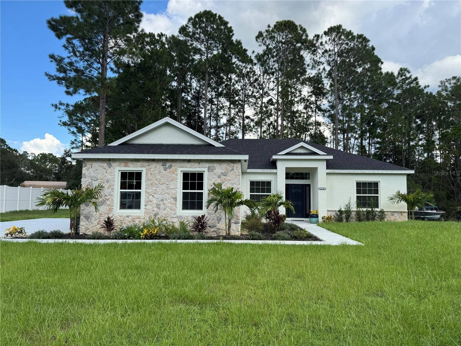 41346 PERSIMMON STREET, Eustis, FL 32736