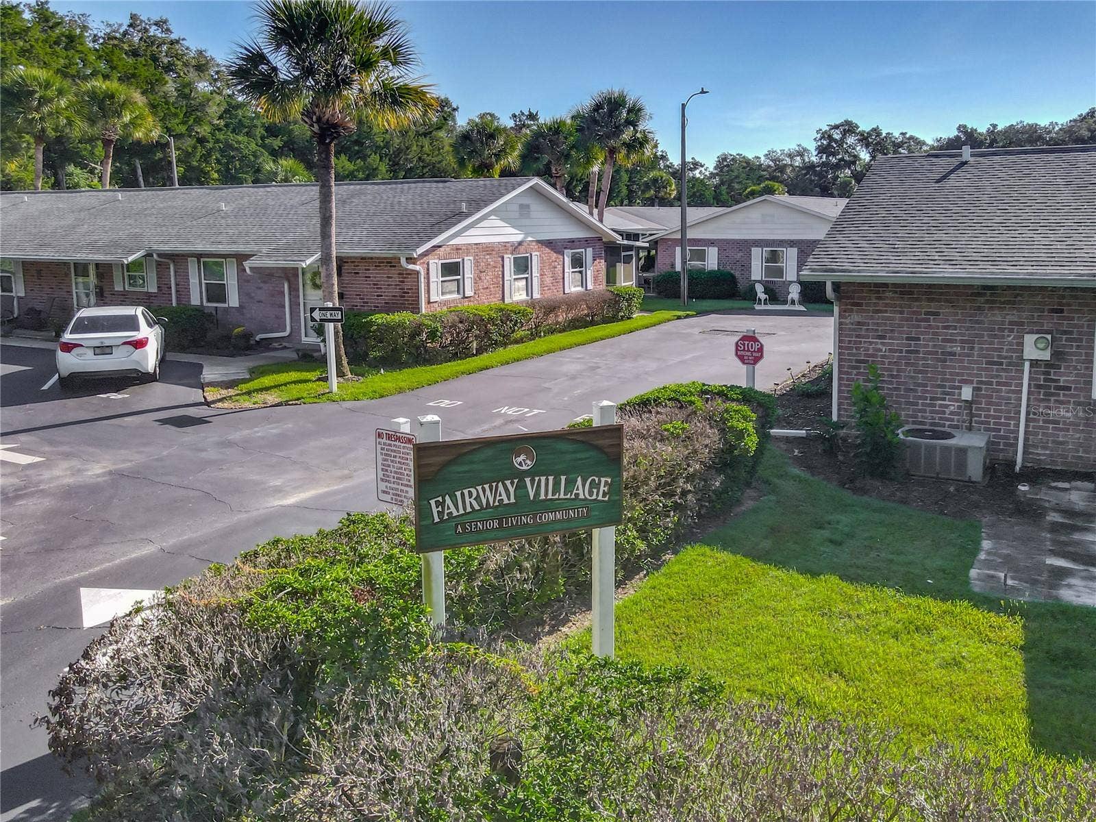 1 FAIRWAY COURT, Deland, FL 32724 1 FAIRWAY COURT, Deland, FL 32724