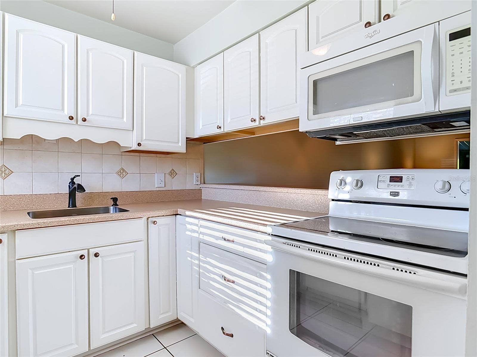 1 FAIRWAY COURT, Deland, FL 32724 1 FAIRWAY COURT, Deland, FL 32724