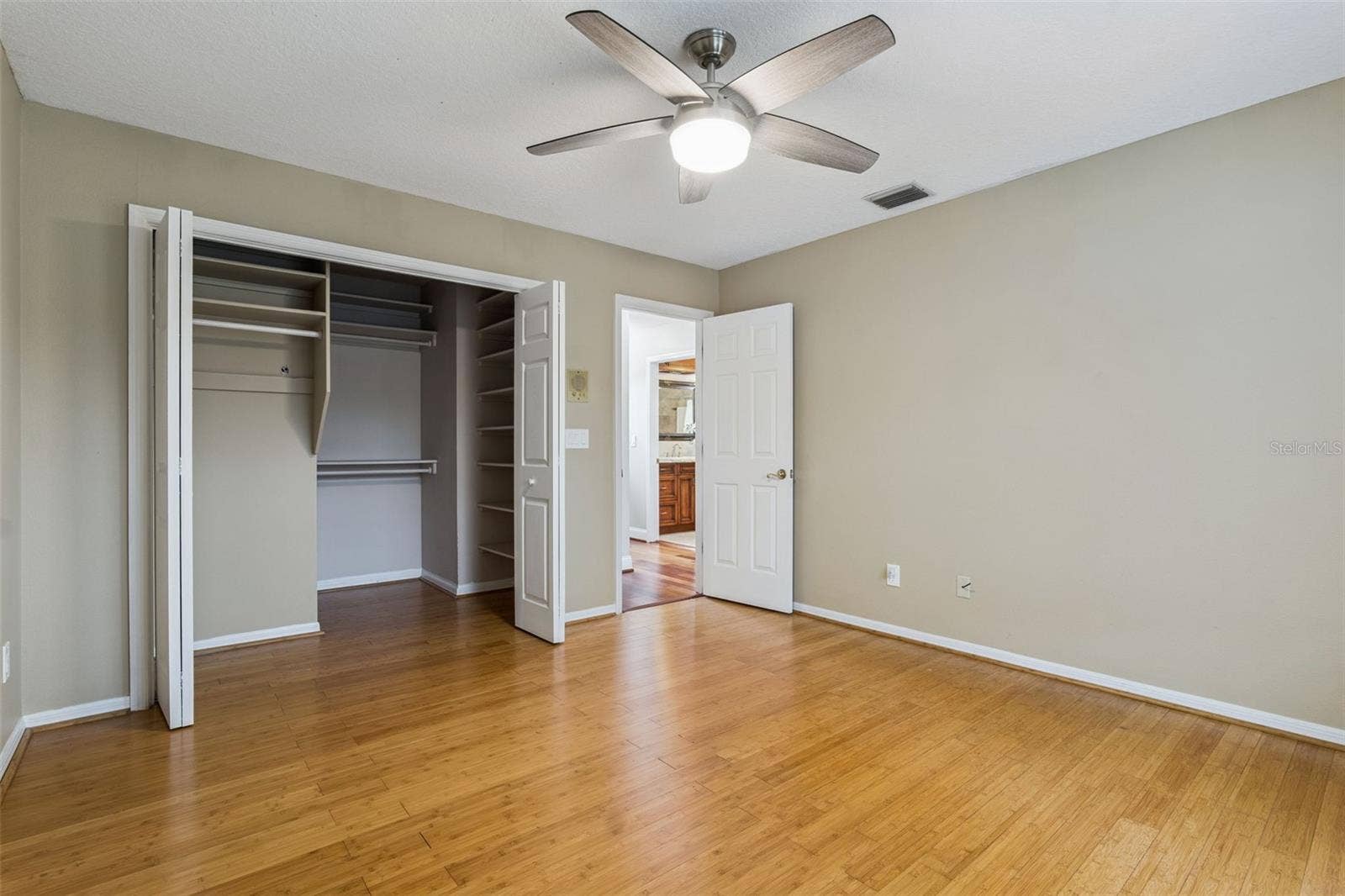 Upstairs Bedroom 2