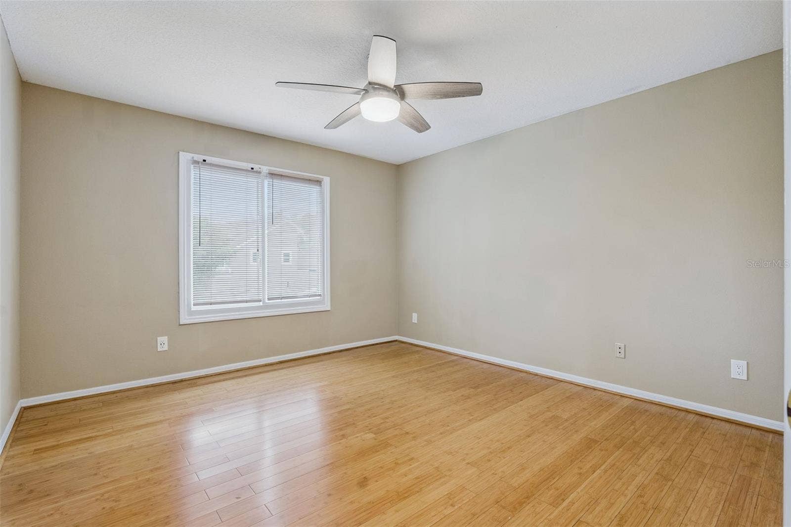 Upstairs Bedroom 2