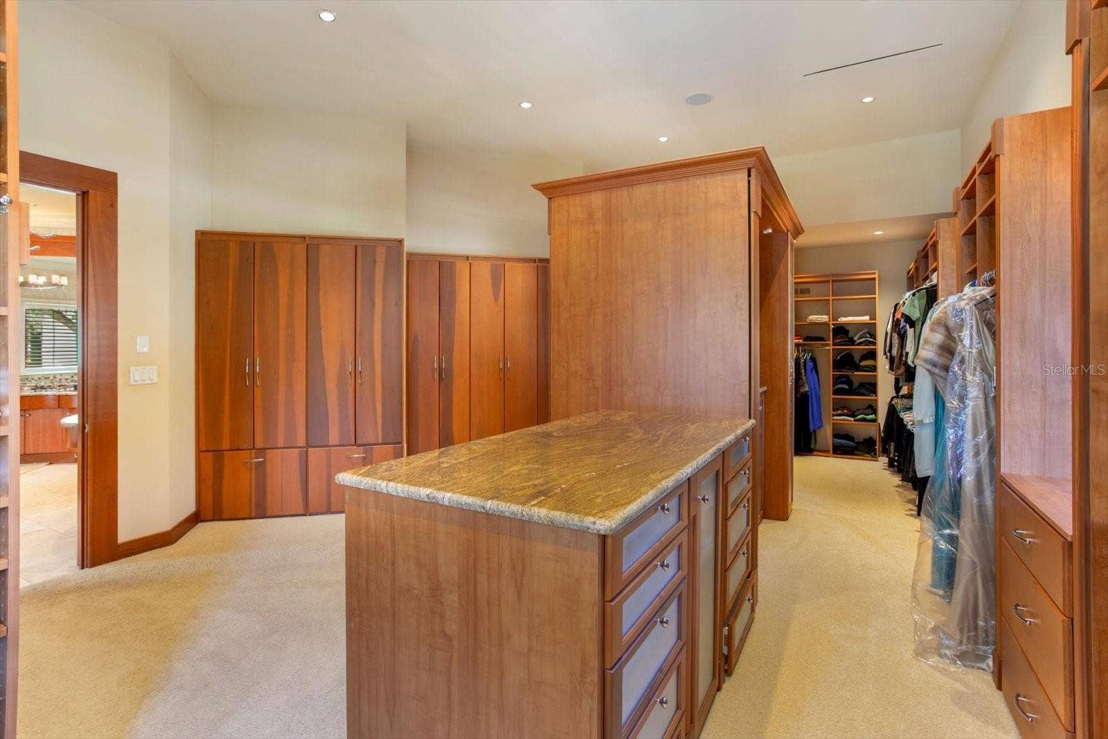 5192 VARDON DRIVE, Windermere, FL 34786 Master closet