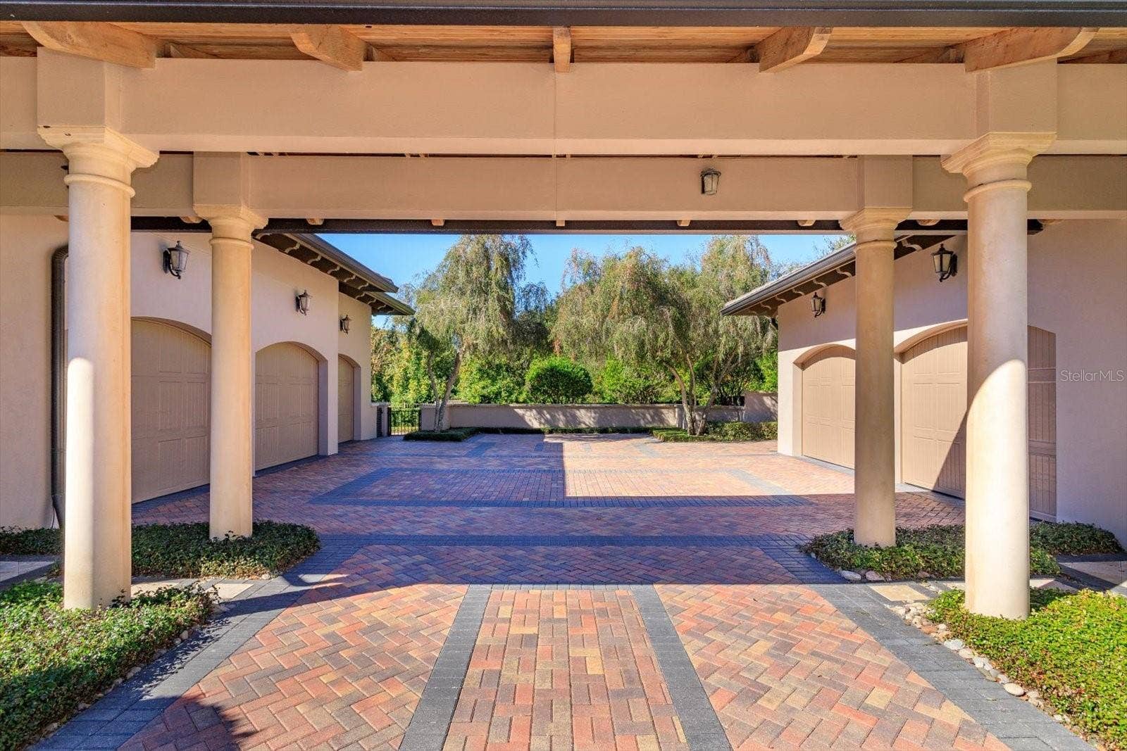 5192 VARDON DRIVE, Windermere, FL 34786 Court yard