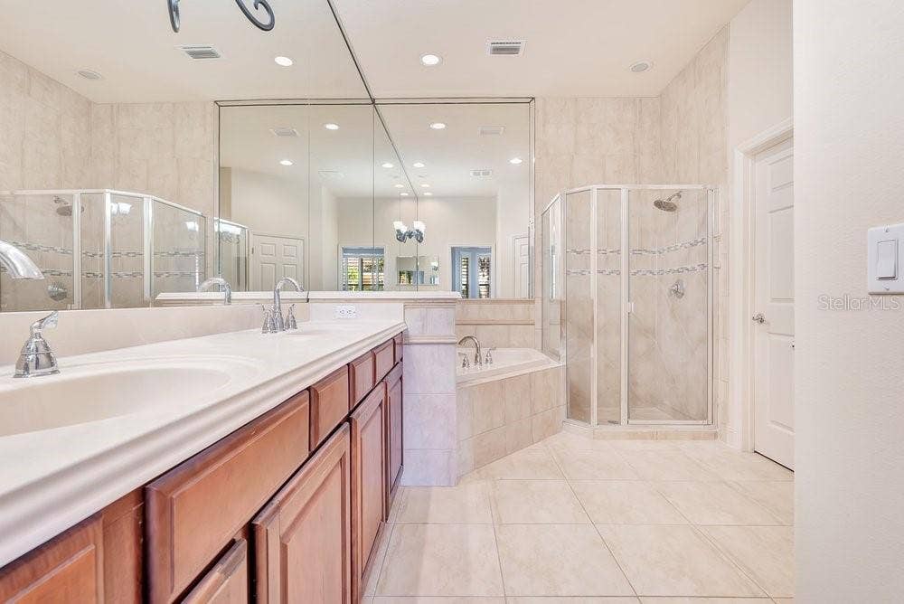 8766 THE ESPLANADE, #24, Orlando, FL 32836 8766 THE ESPLANADE, #24, Orlando, FL 32836