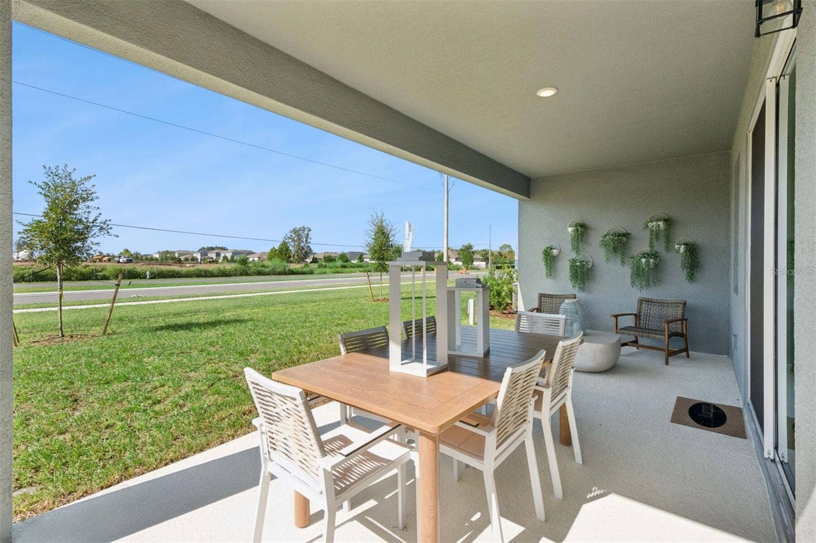 5090 SALADO DRIVE, St Cloud, FL 34771 Lakeside at Satilla Talbot Model Large Covered Lanai