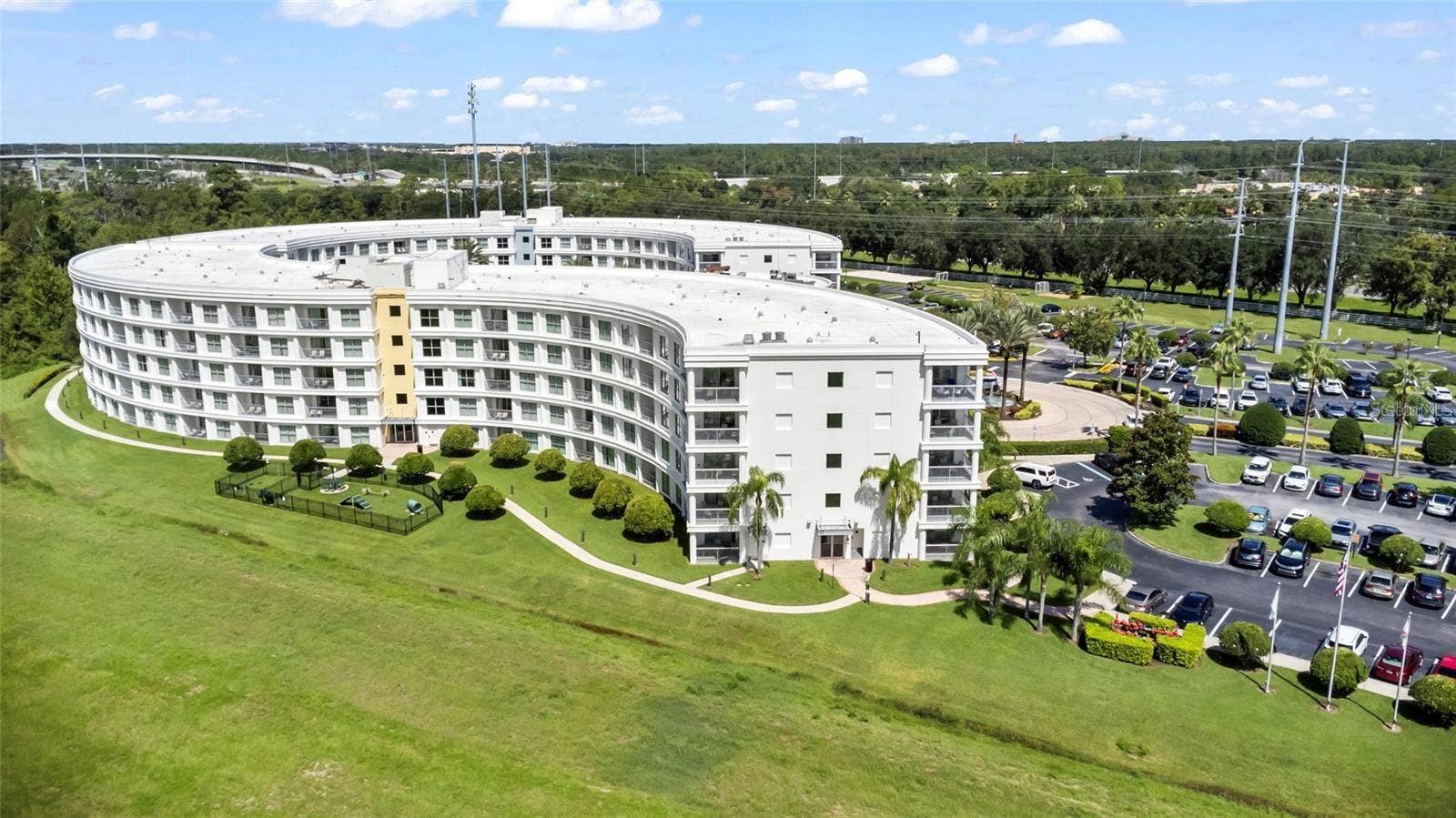 225 CELEBRATION PLACE, #427, Celebration, FL 34747 225 CELEBRATION PLACE, #427, Celebration, FL 34747