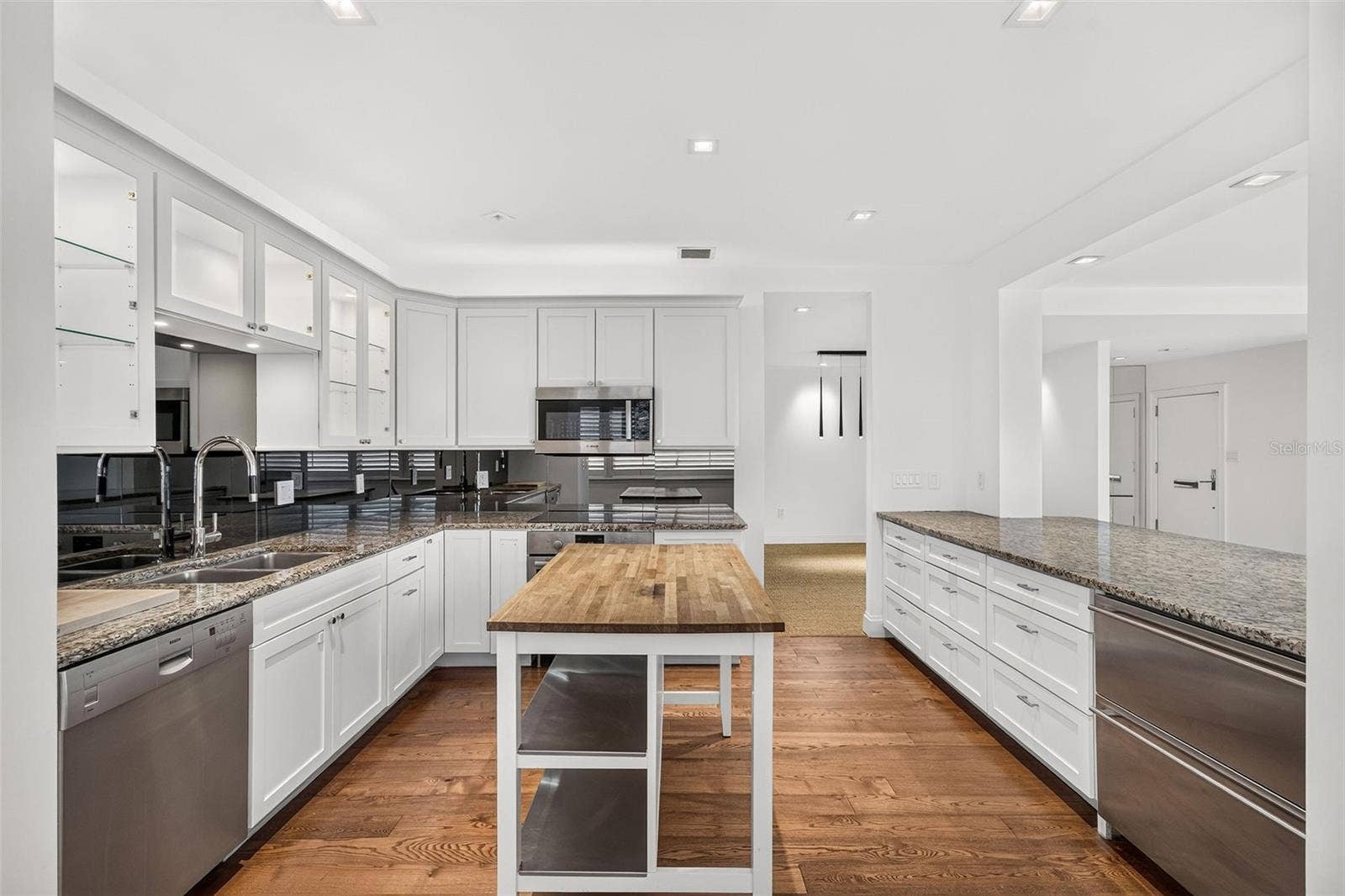 311 E MORSE BOULEVARD, #1-5, Winter Park, FL 32789 Spacious Kitchen with Breakfast Bar