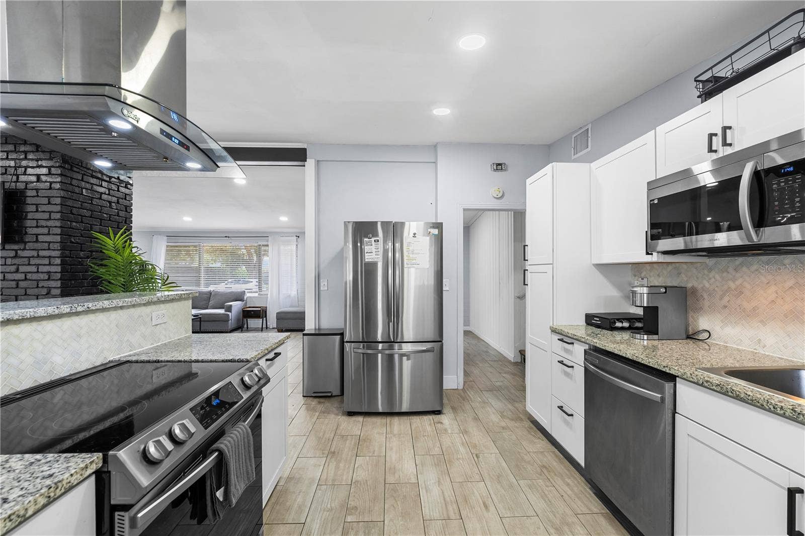 913 MOSS LANE, Winter Park, FL 32789 913 MOSS LANE, Winter Park, FL 32789
