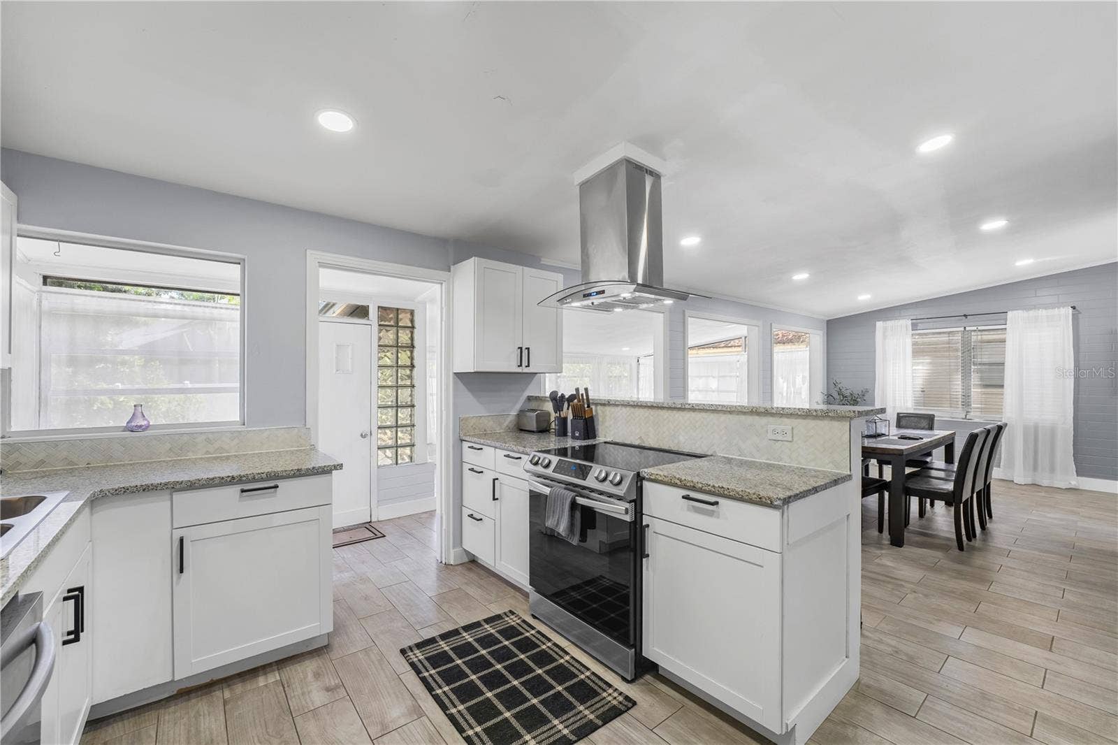 913 MOSS LANE, Winter Park, FL 32789 913 MOSS LANE, Winter Park, FL 32789