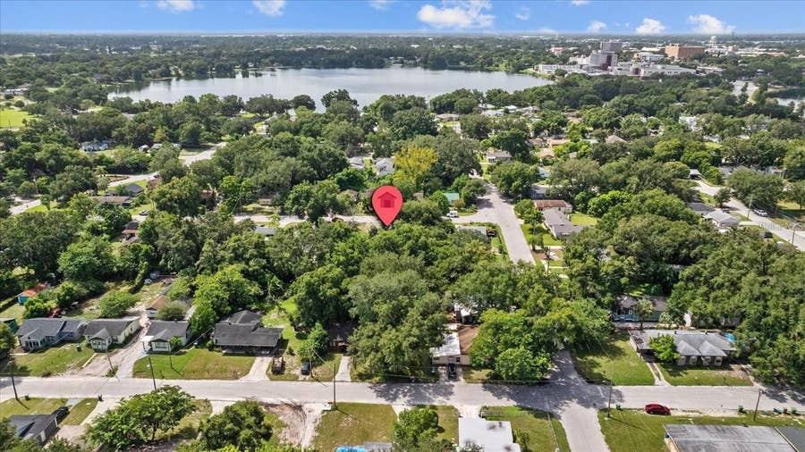 Property photo for 405 AVENUE M NE, Winter Haven, FL