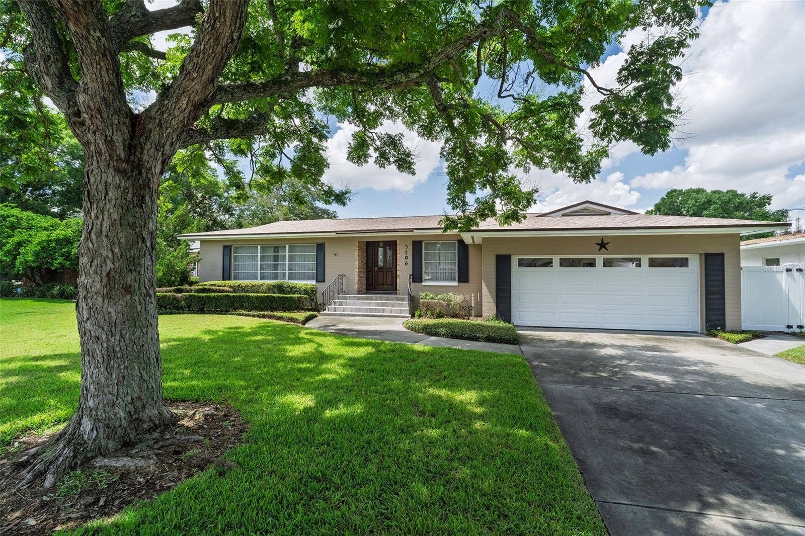 3206 ARDSLEY DRIVE, Orlando, FL 32804 3206 ARDSLEY DRIVE, Orlando, FL 32804
