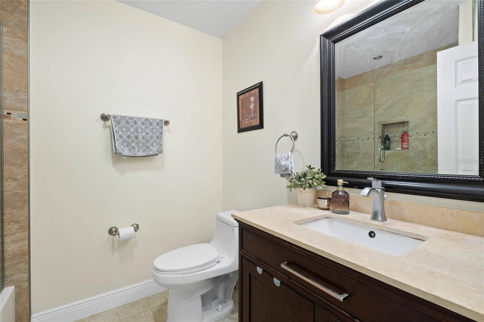 6729 EDGEWORTH DRIVE, Orlando, FL 32819 6729 EDGEWORTH DRIVE, Orlando, FL 32819