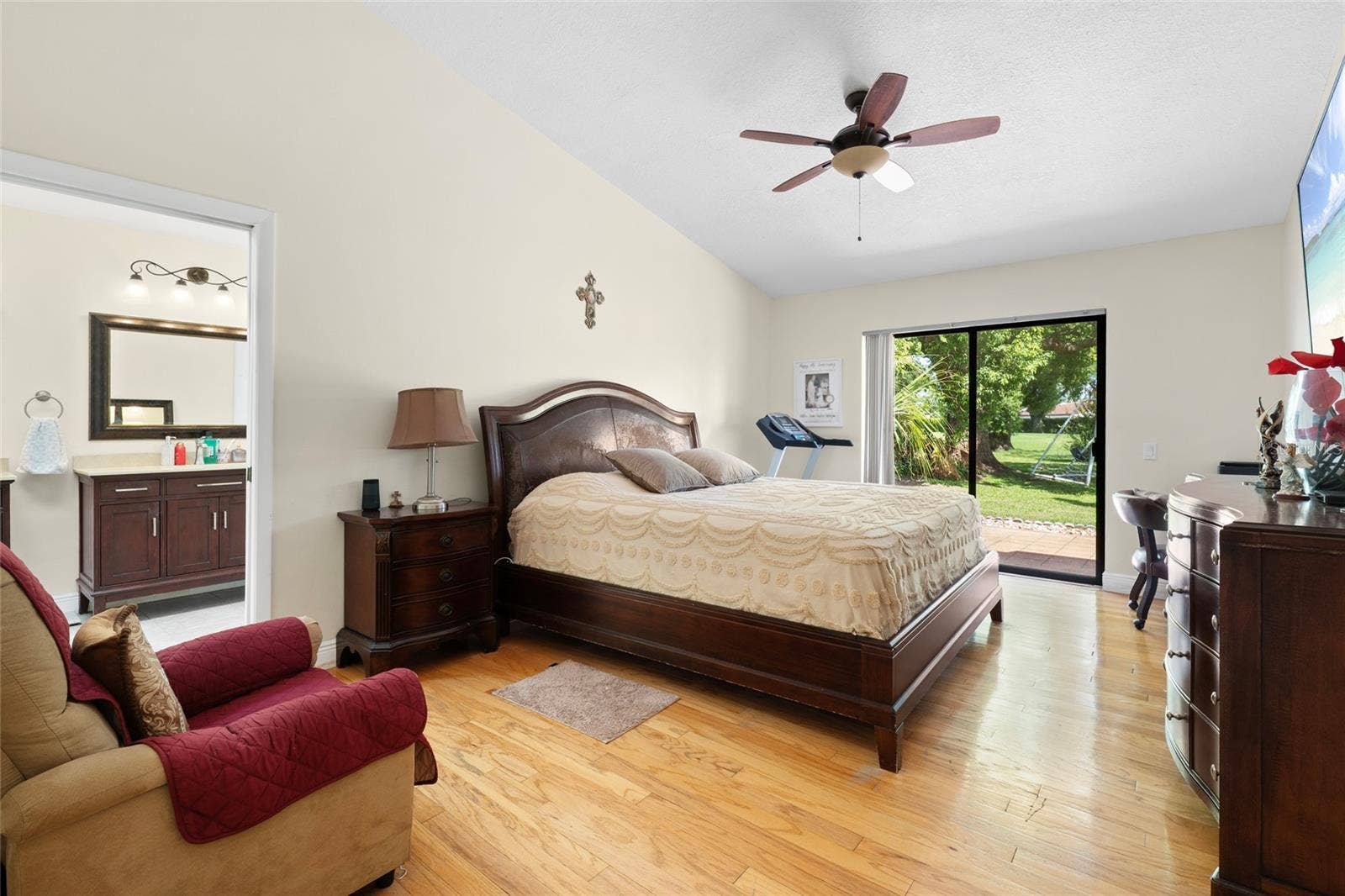 6729 EDGEWORTH DRIVE, Orlando, FL 32819 6729 EDGEWORTH DRIVE, Orlando, FL 32819