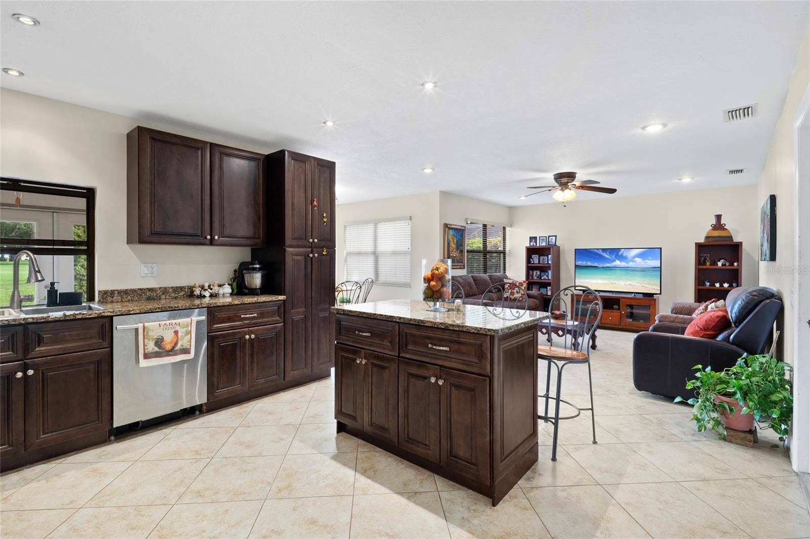 6729 EDGEWORTH DRIVE, Orlando, FL 32819 6729 EDGEWORTH DRIVE, Orlando, FL 32819
