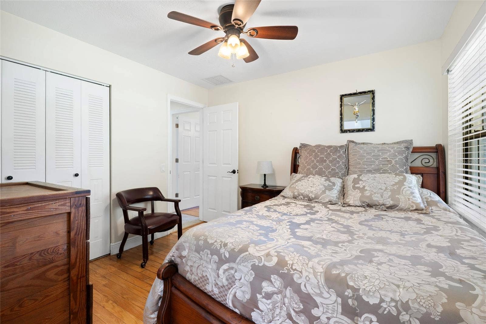 6729 EDGEWORTH DRIVE, Orlando, FL 32819 6729 EDGEWORTH DRIVE, Orlando, FL 32819