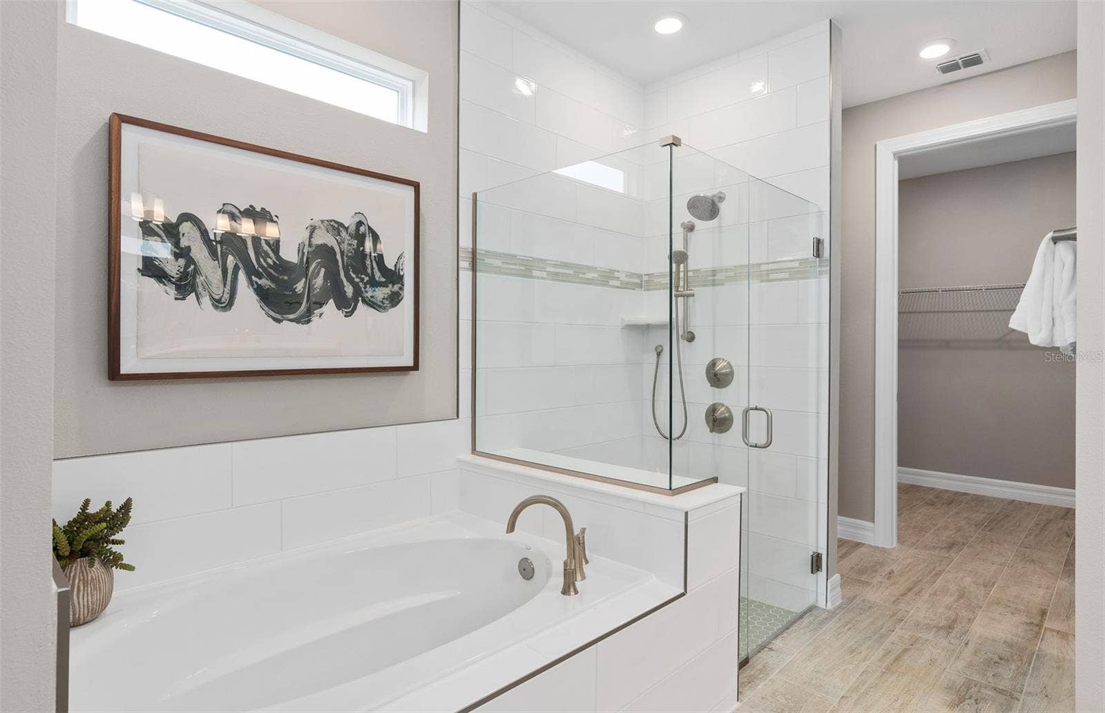 10227 PARKVIEW RESERVE LANE, Orlando, FL 32836 Model Home Design Only. Pictures and furnishings are for illustrative purposes only. Elevations, colors and options may vary. Furniture is for model home staging only.