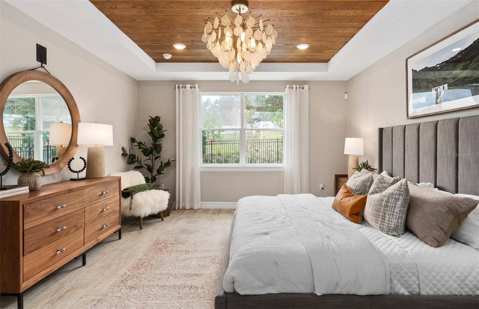 10227 PARKVIEW RESERVE LANE, Orlando, FL 32836 Model Home Design Only. Pictures and furnishings are for illustrative purposes only. Elevations, colors and options may vary. Furniture is for model home staging only.