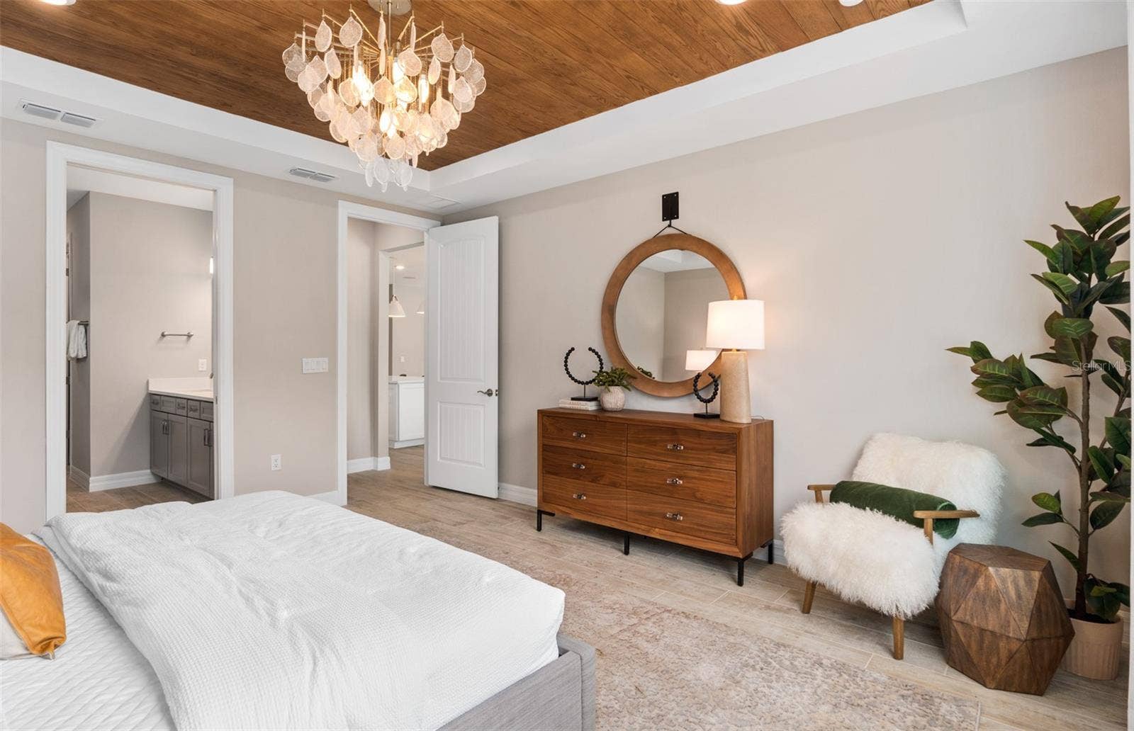 10227 PARKVIEW RESERVE LANE, Orlando, FL 32836 Model Home Design Only. Pictures and furnishings are for illustrative purposes only. Elevations, colors and options may vary. Furniture is for model home staging only.