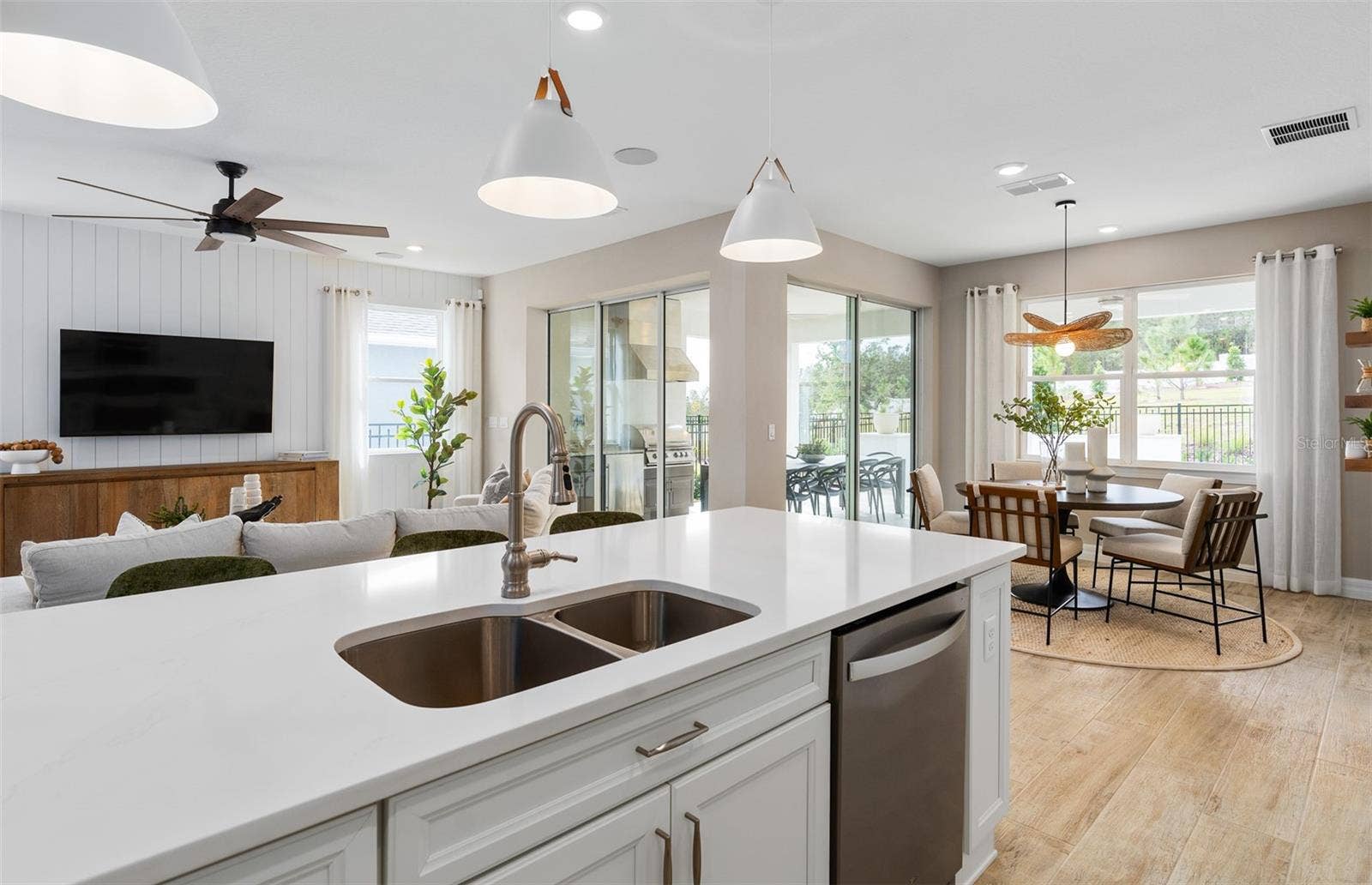 10227 PARKVIEW RESERVE LANE, Orlando, FL 32836 Model Home Design Only. Pictures and furnishings are for illustrative purposes only. Elevations, colors and options may vary. Furniture is for model home staging only.