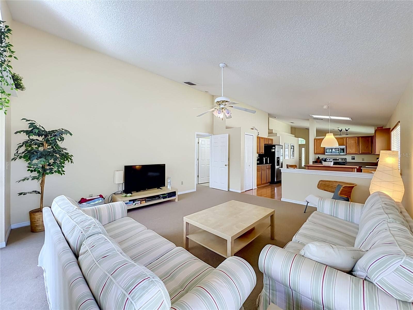 13343 HERON COVE DRIVE, Orlando, FL 32837 Family Room