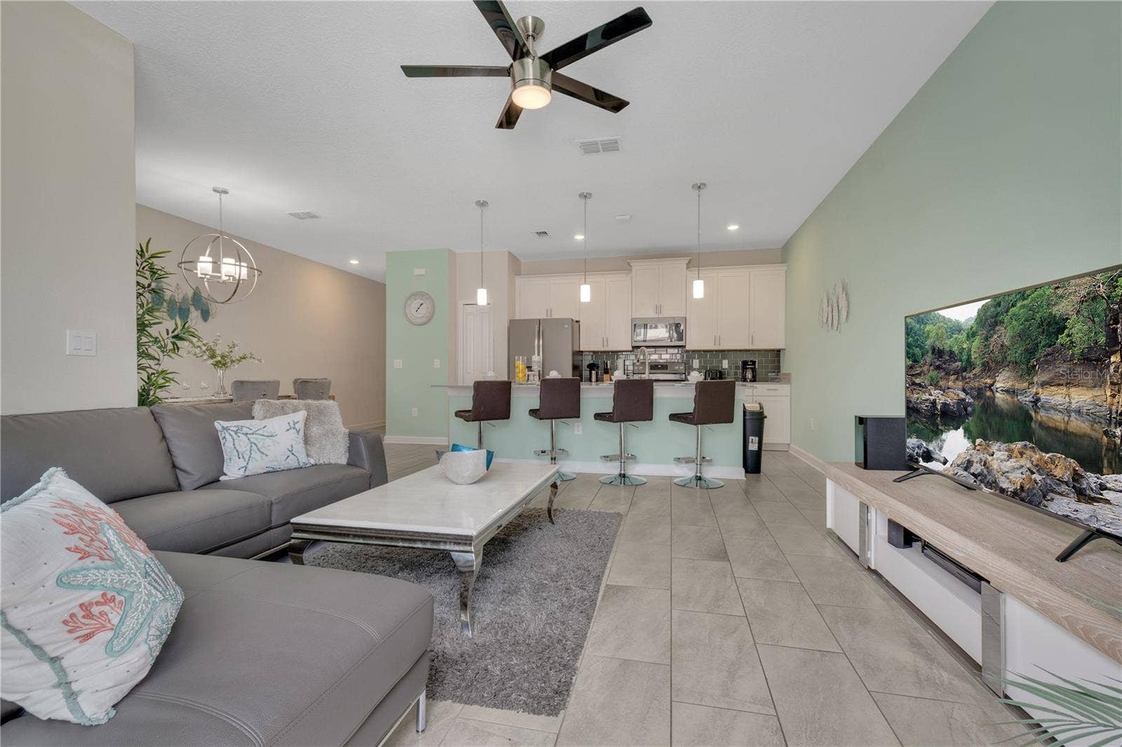 1557 SANDBAGGER DRIVE, Davenport, FL 33896 Living Room