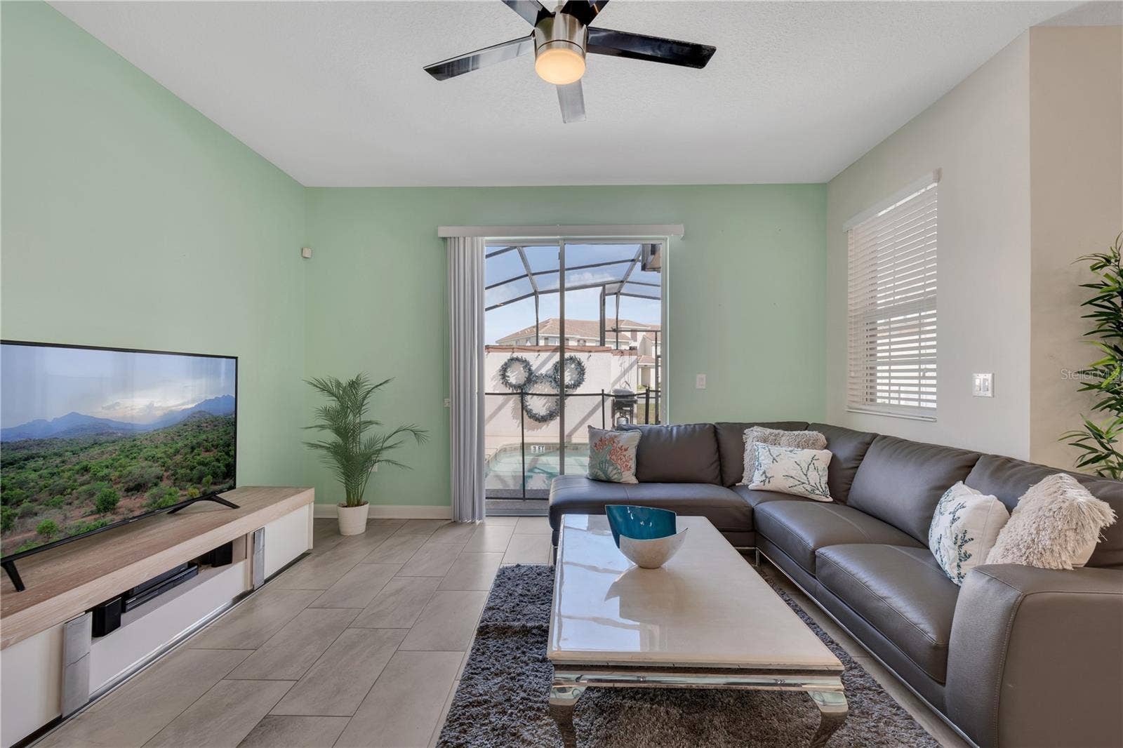 1557 SANDBAGGER DRIVE, Davenport, FL 33896 Living Room