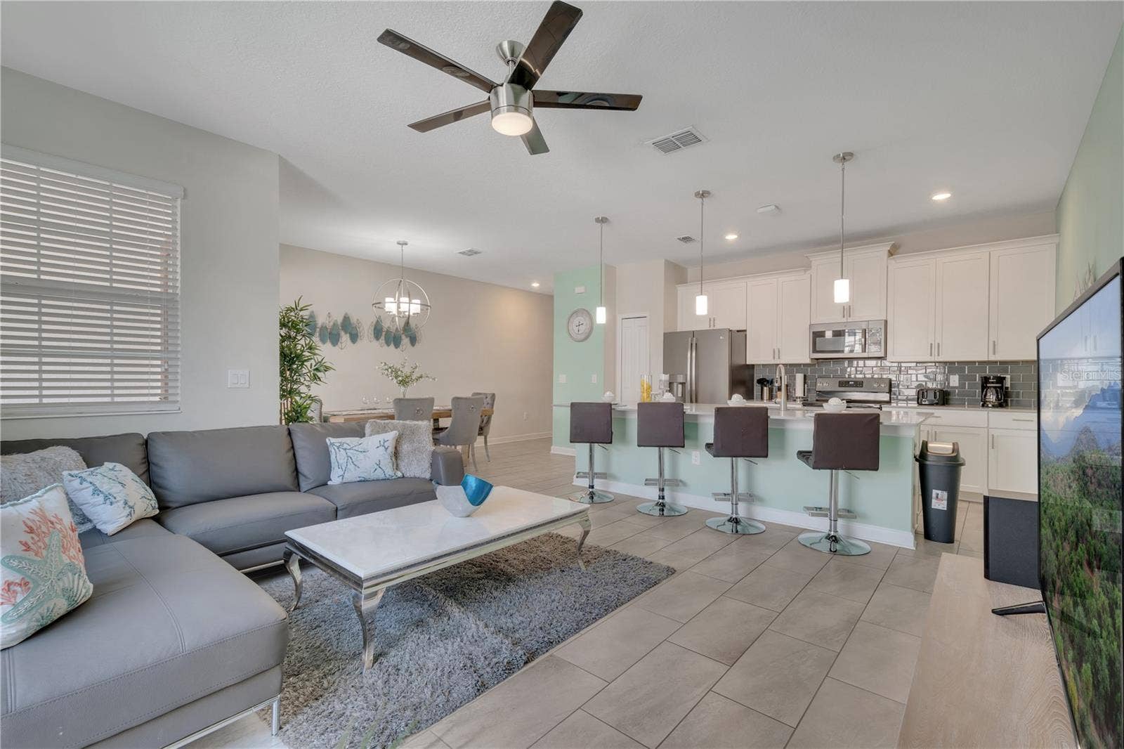 1557 SANDBAGGER DRIVE, Davenport, FL 33896 Living Room