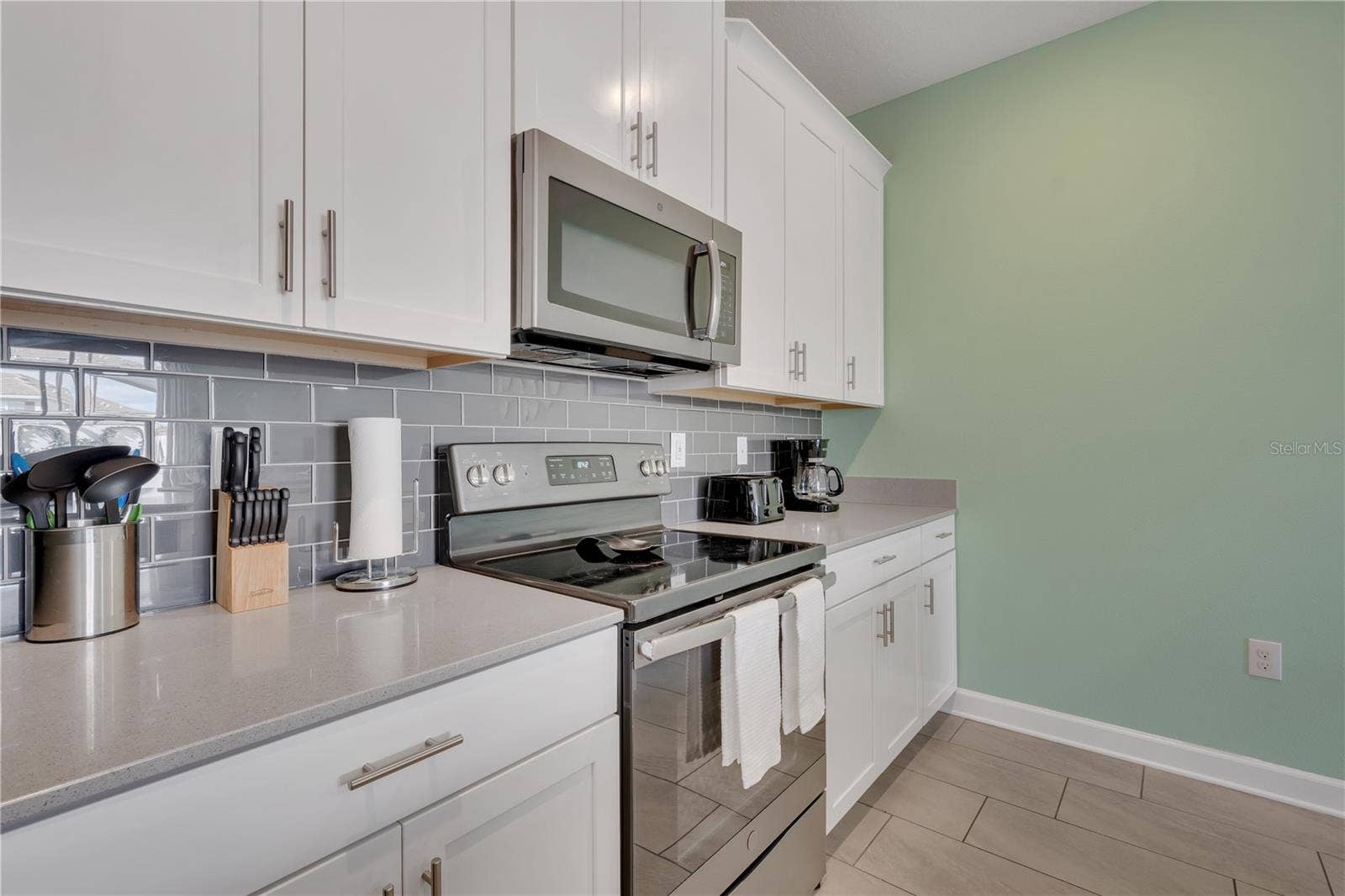 1557 SANDBAGGER DRIVE, Davenport, FL 33896 Kitchen