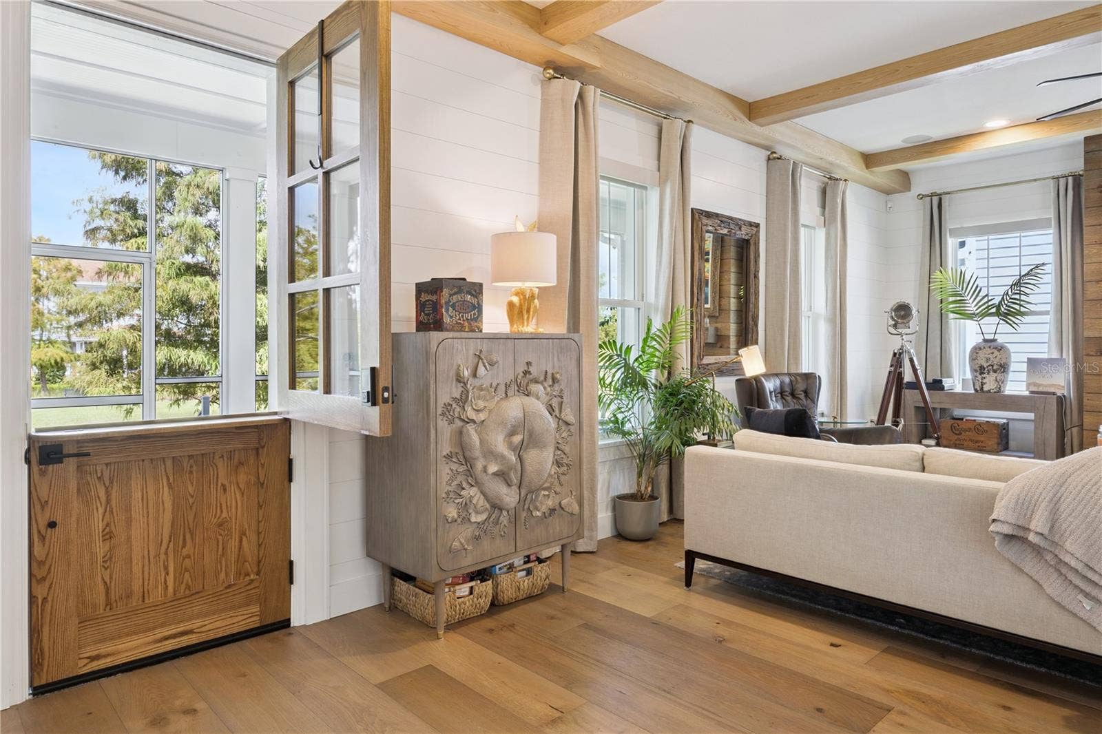 1032 GALSTON ALLEY, Winter Garden, FL 34787 Custom Dutch door!