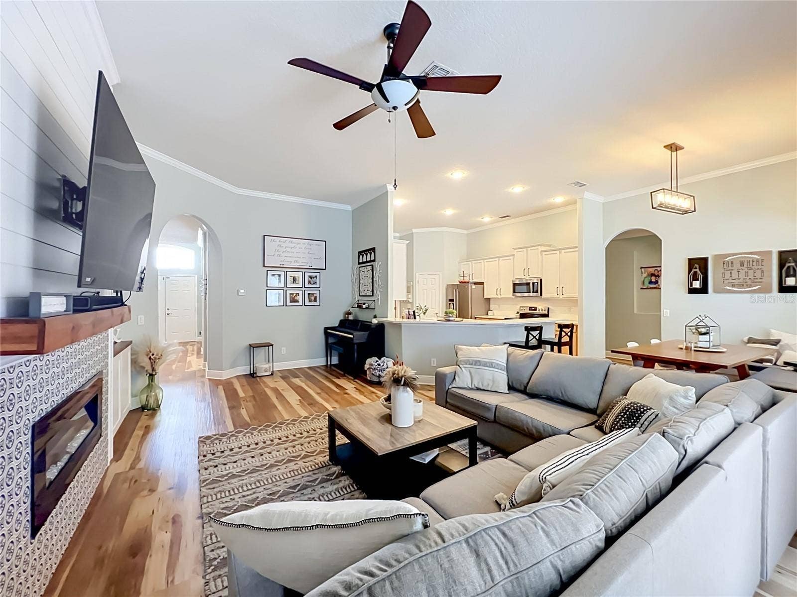 13412 SUMMER RAIN DRIVE, Orlando, FL 32828 13412 SUMMER RAIN DRIVE, Orlando, FL 32828