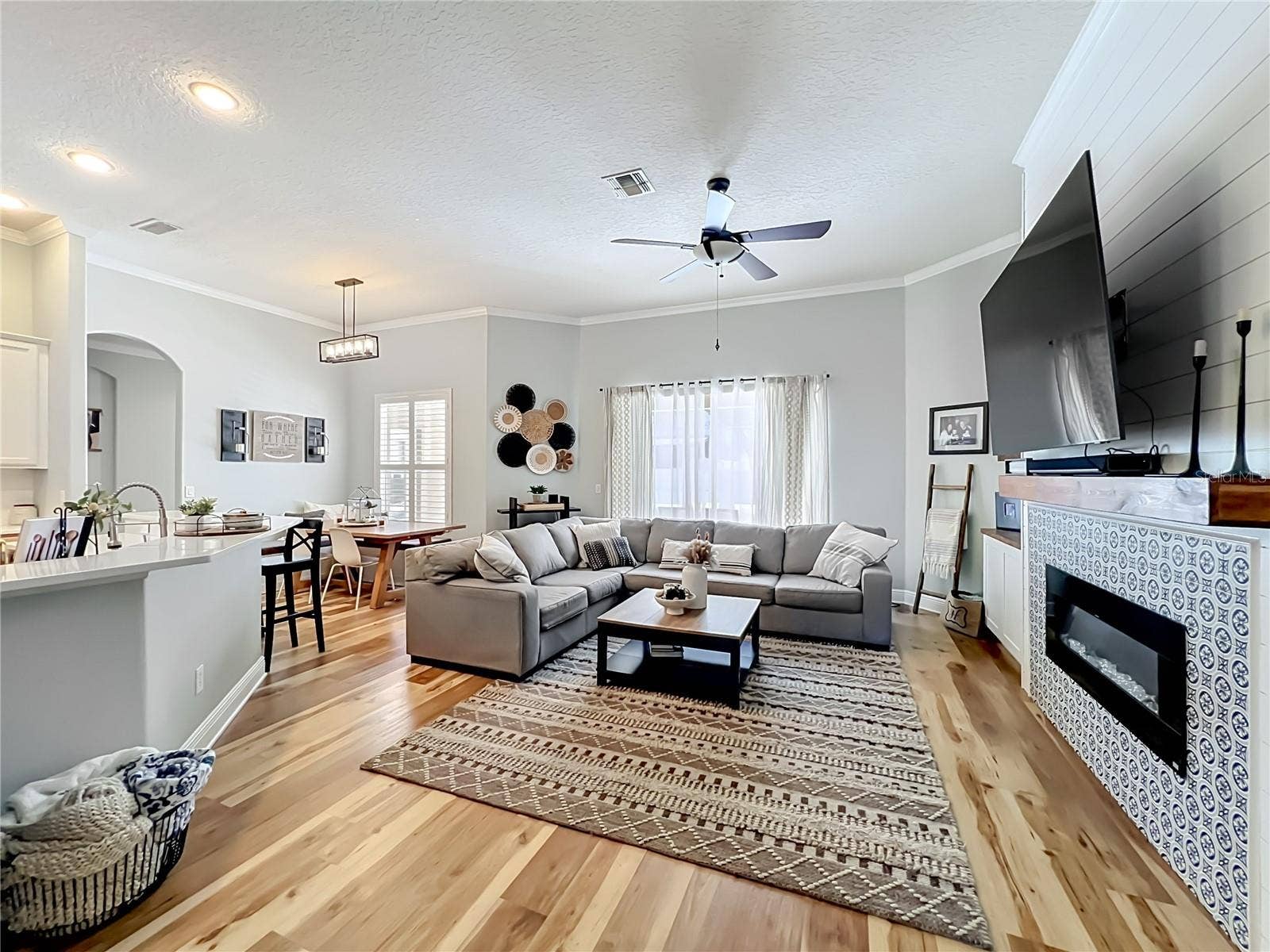 13412 SUMMER RAIN DRIVE, Orlando, FL 32828 13412 SUMMER RAIN DRIVE, Orlando, FL 32828