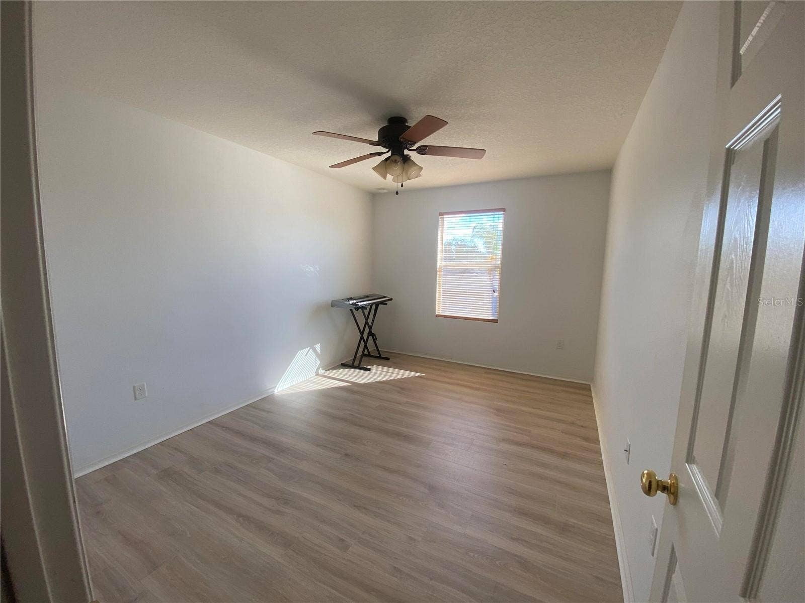 1681 STRATHMORE CIRCLE, Mount Dora, FL 32757